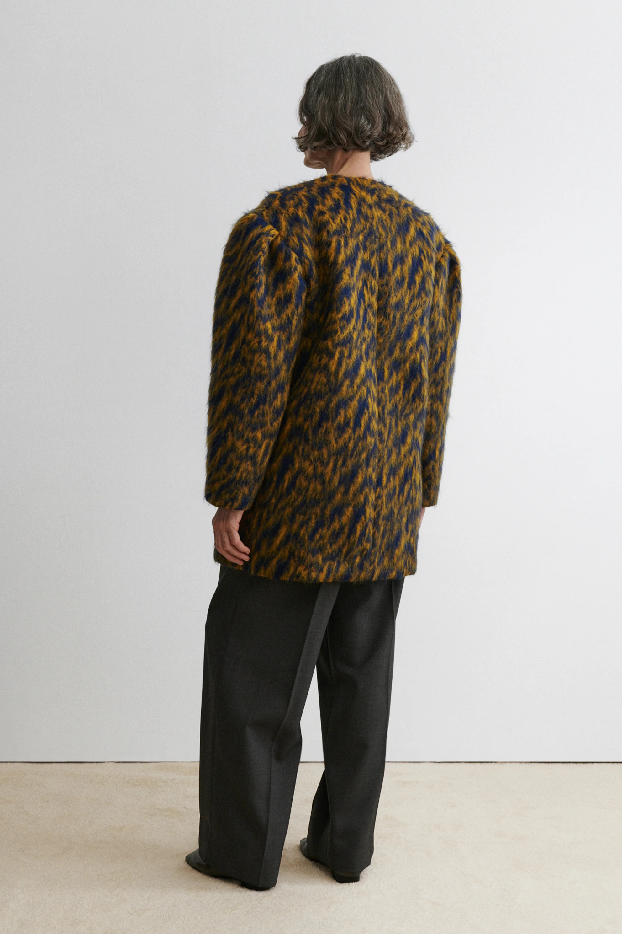 Cosum Coat - Image 5