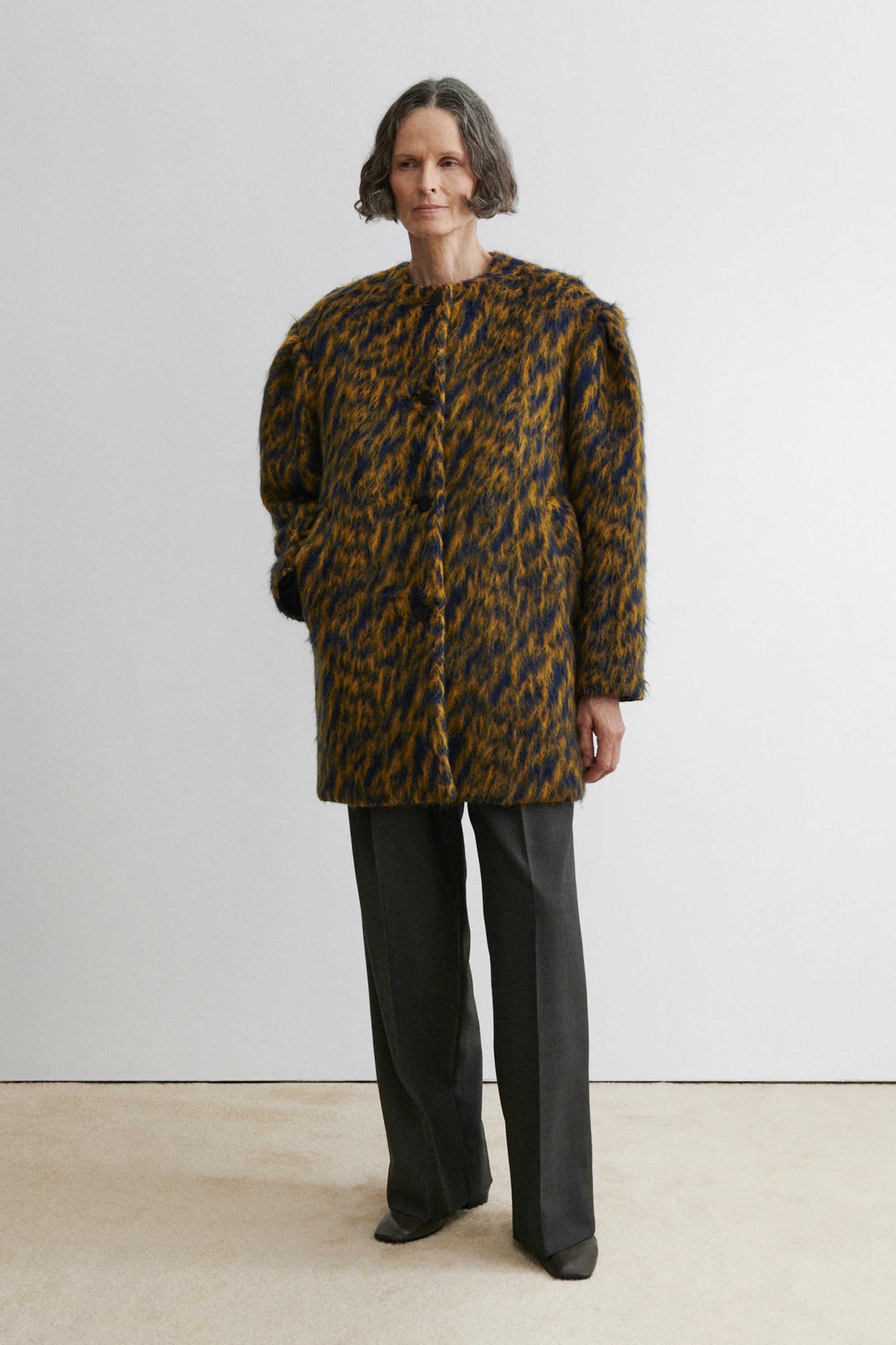 Cosum Coat - Image 6