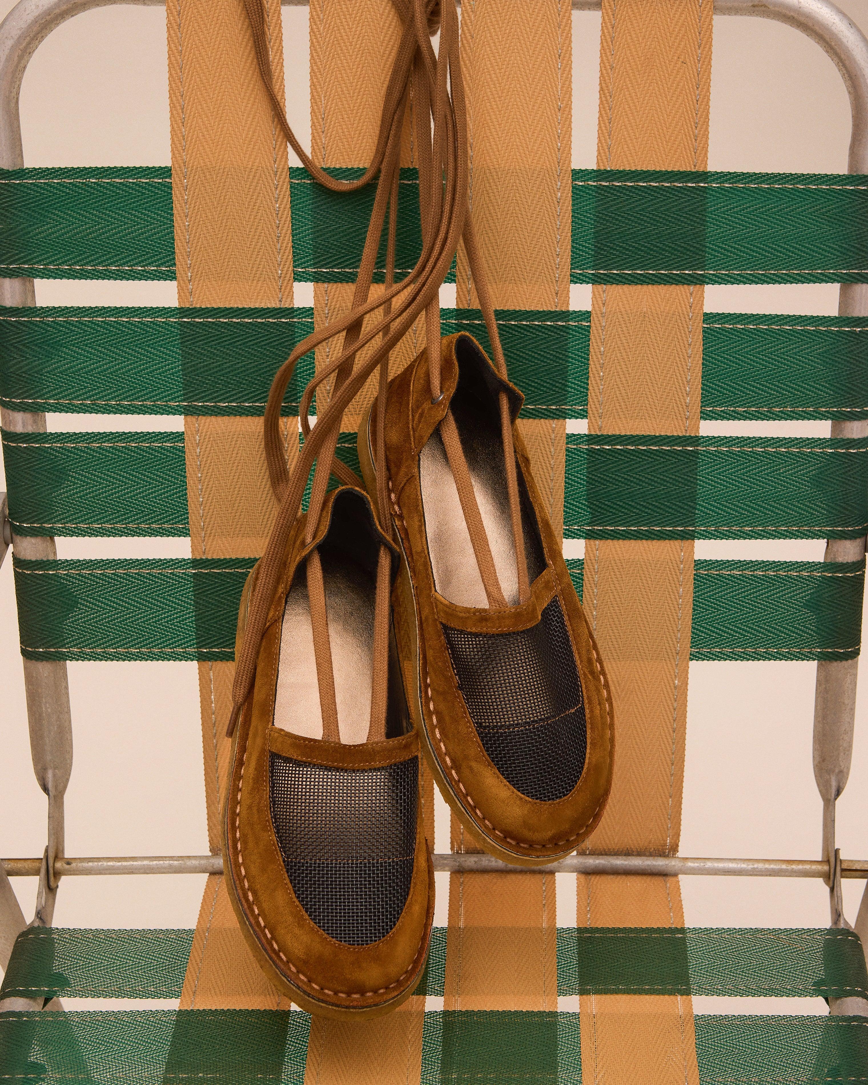 Helio Flat