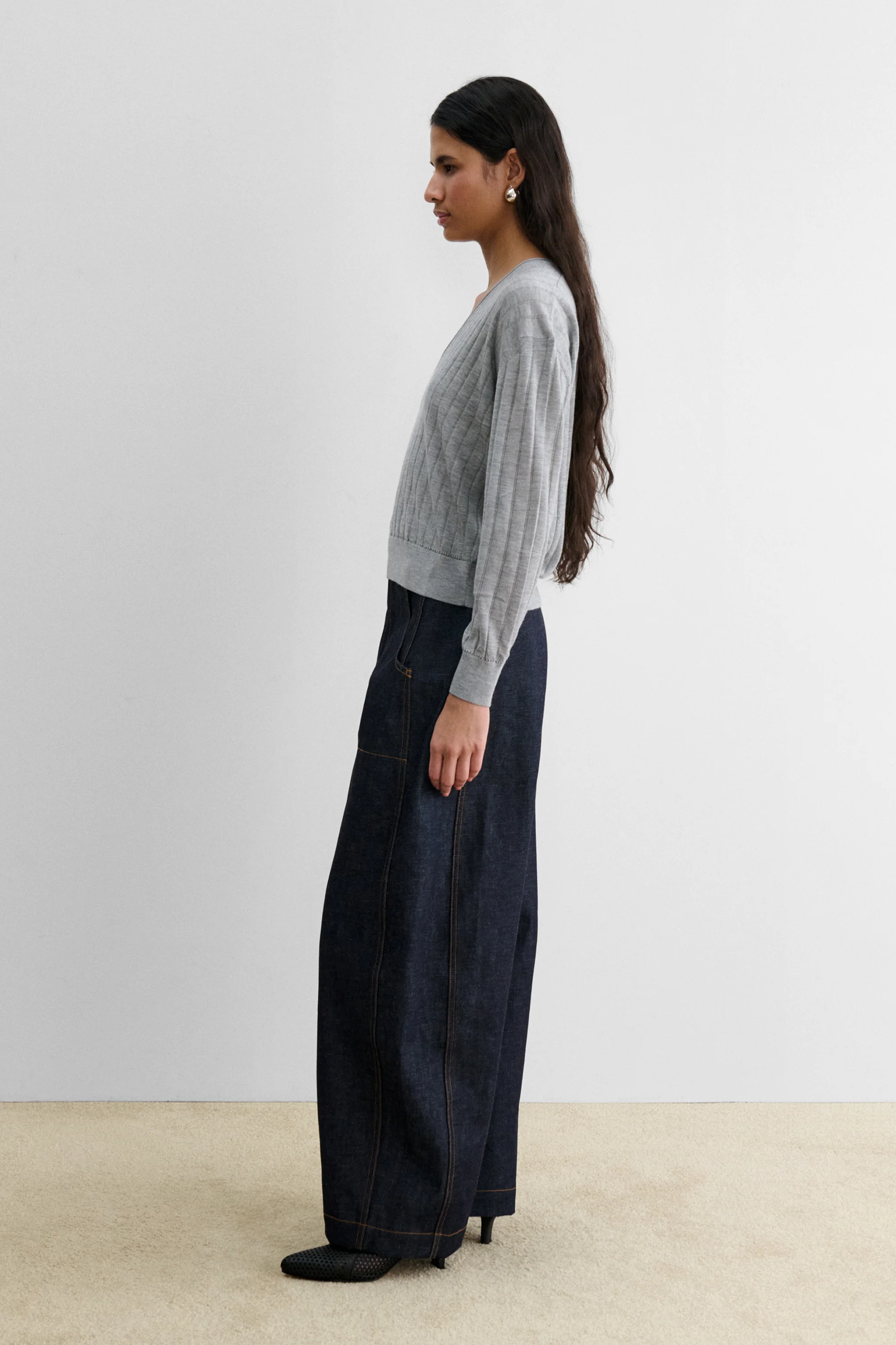 Marion V-Neck - Image 33