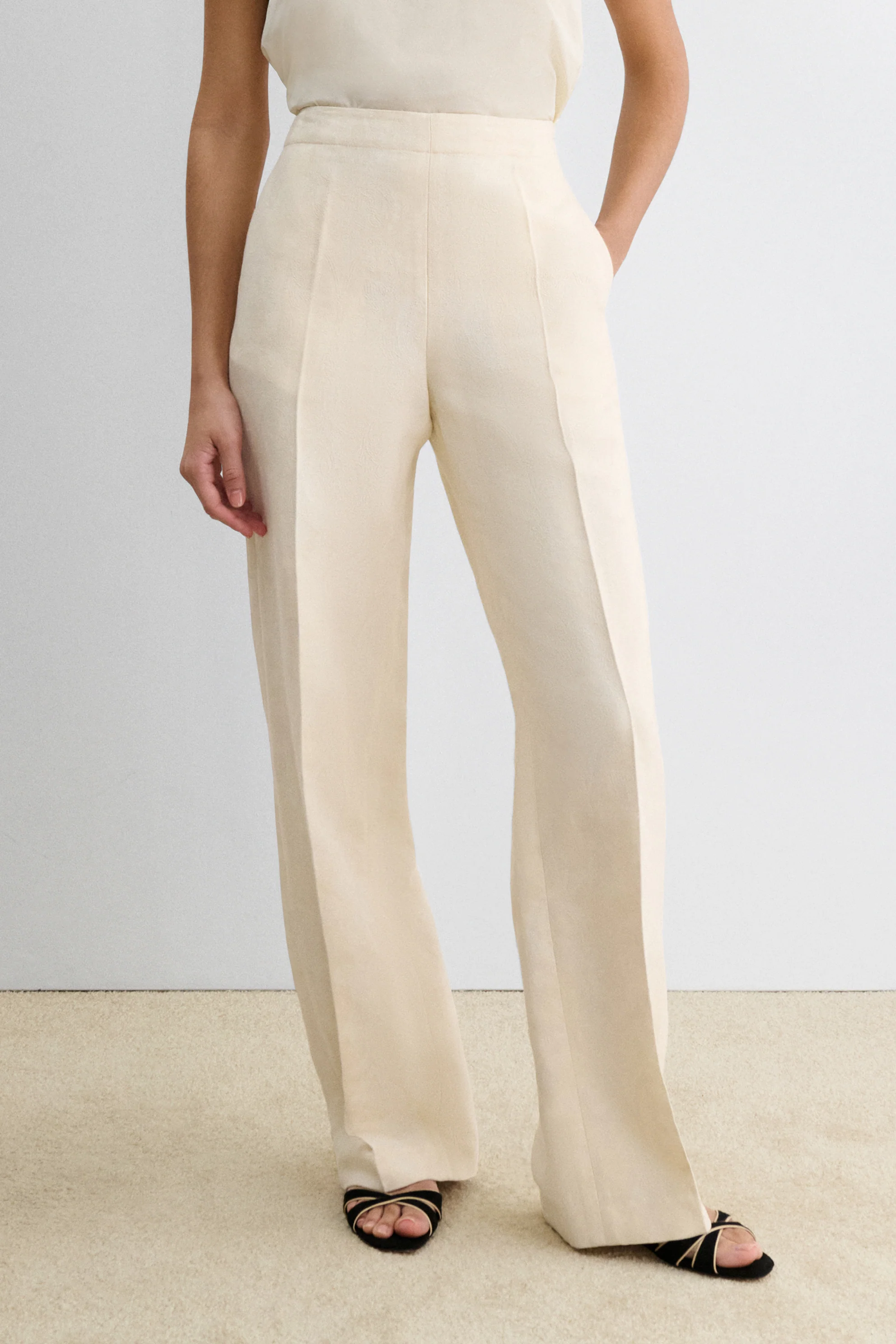 Nelam Pant - Image 2